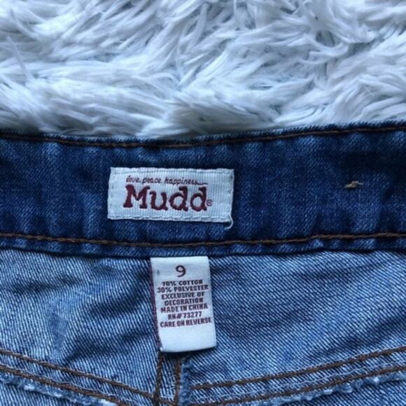 Mudd Distressed Blue Mid Rise Medium Wash Blue Denim Punk Jeans Shorts Size 9 - Picture 3 of 6